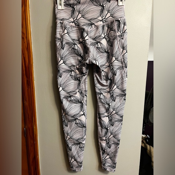 BuffBunny Limitless Legging - Picture 3 of 6